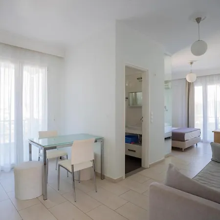 Apart-hotel Lefkothea 3*