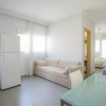 Apart-hotel Lefkothea 3*