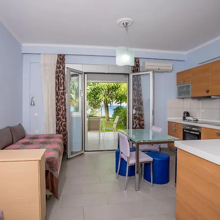 Apart Otel Lefkothea 3*