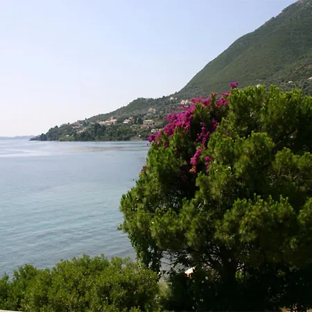 Apart-hotel Lefkothea