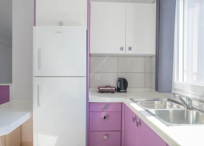 Lefkothea 3* نِكيانا